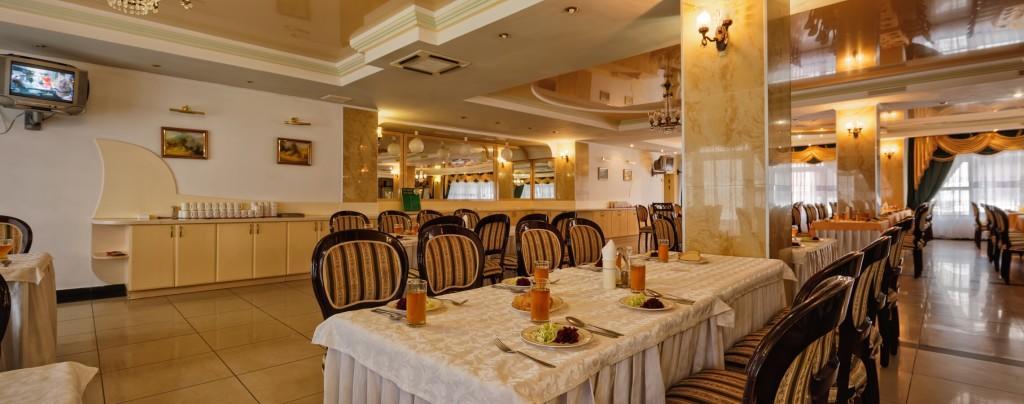 Hôtel Karpaty à Yaremtche Extérieur photo