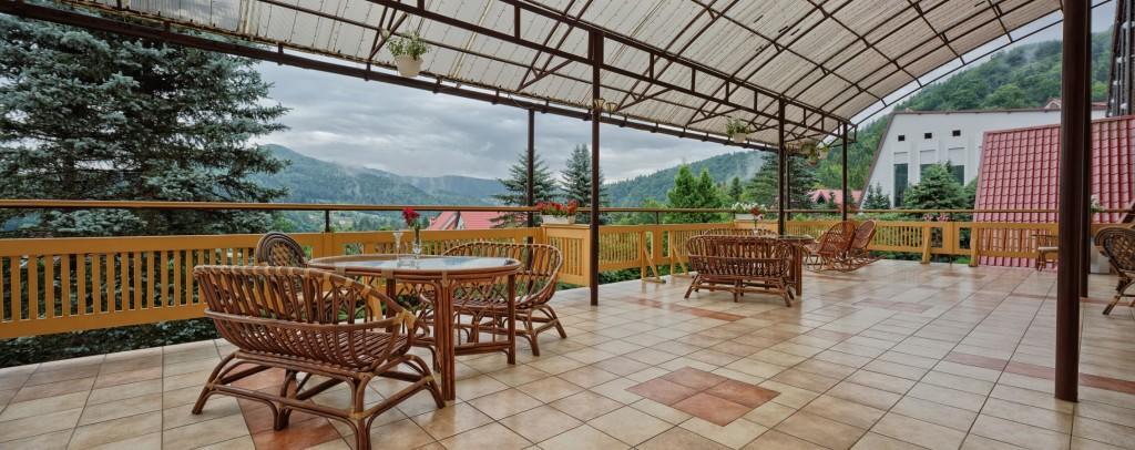Hôtel Karpaty à Yaremtche Extérieur photo